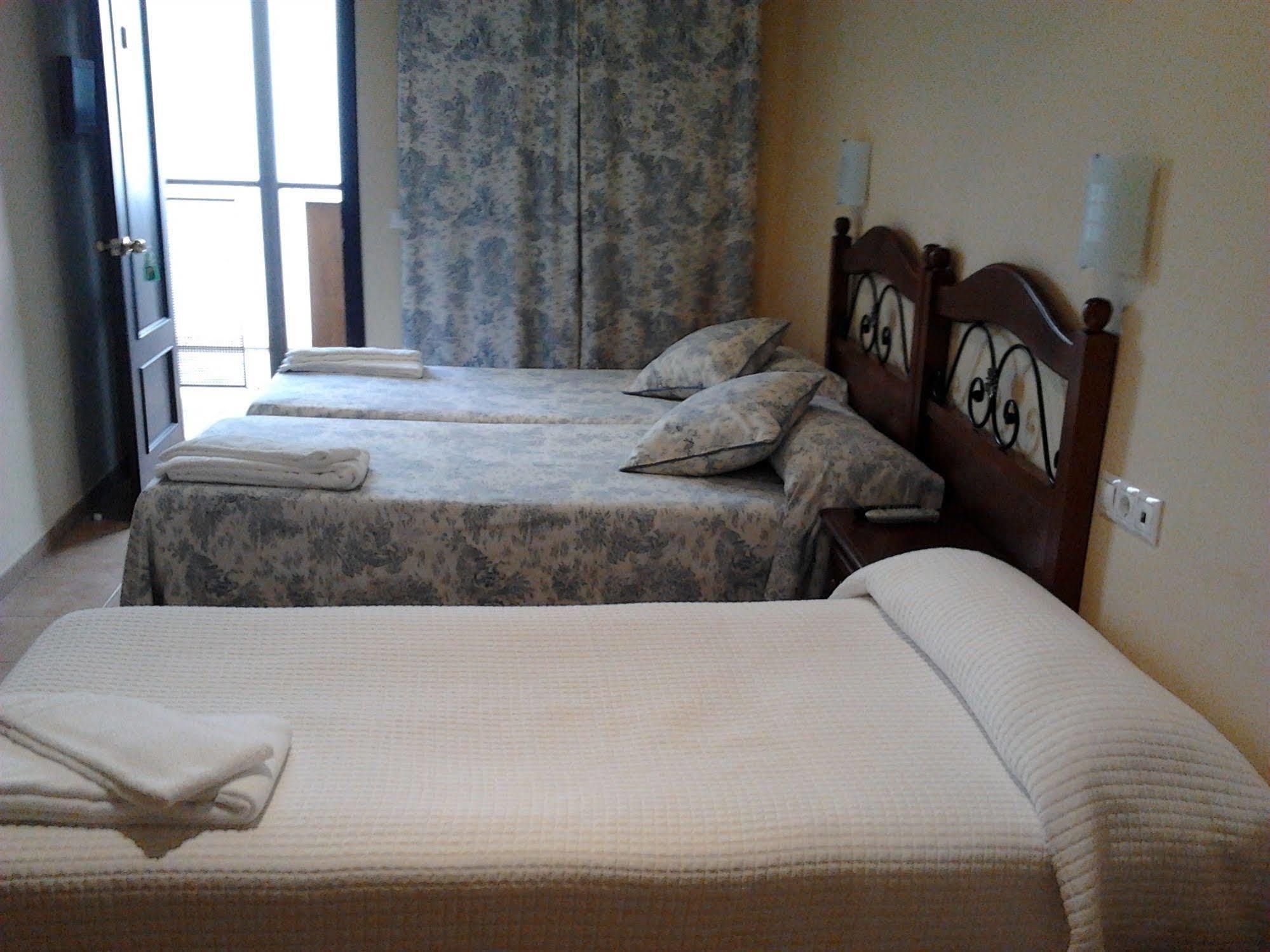 Hostal Azahar Cordoue Extérieur photo